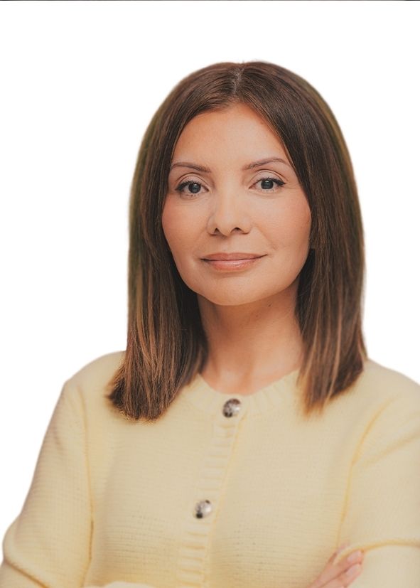 Elvira CARHUALLANQUI